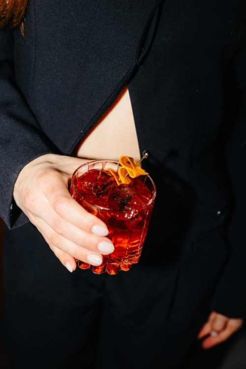 ela-restobar-drinks-negroni-cocktail