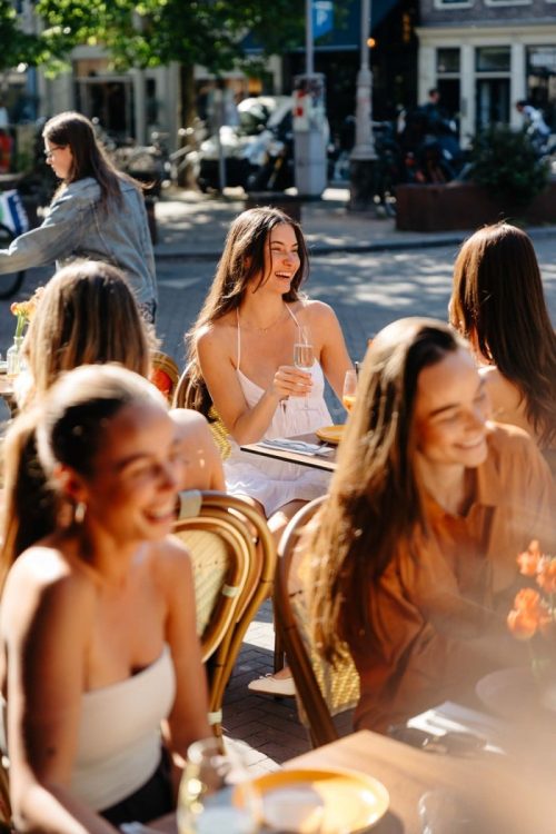 ela-restobar-terrace-seated-guests-2