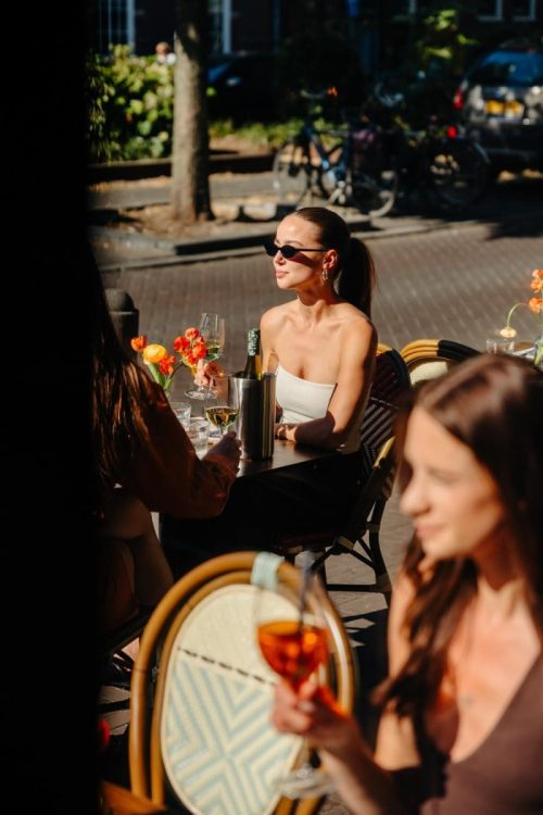 ela-restobar-terrace-seated-guests-3